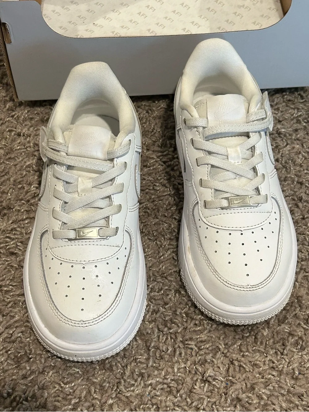 Nike Youth Air Force 1LE AF Triple White Kids Sneakers , size 1.5